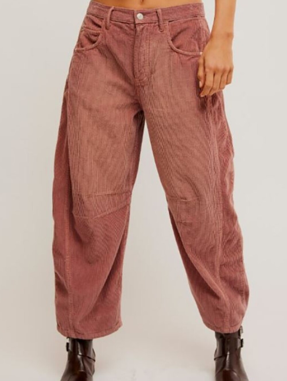 We The Free Good Luck Mid-Rise Cord Barrel Jeans in Wethered Rose Size 30